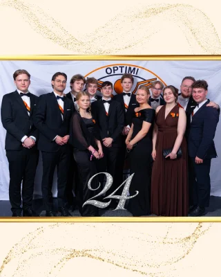 Instagram post from optimiry. This post is in position 3.