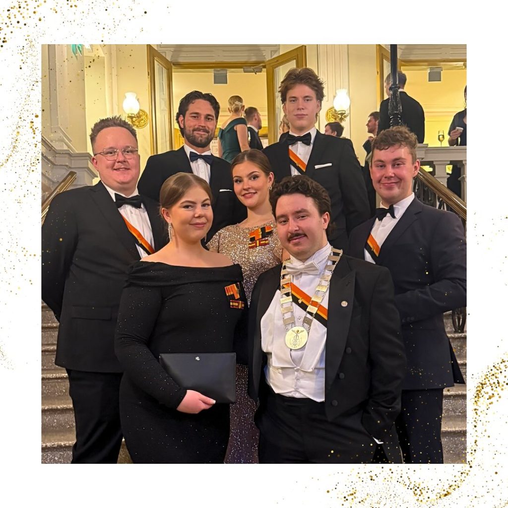 Instagram post from optimiry. This post is in position 0.